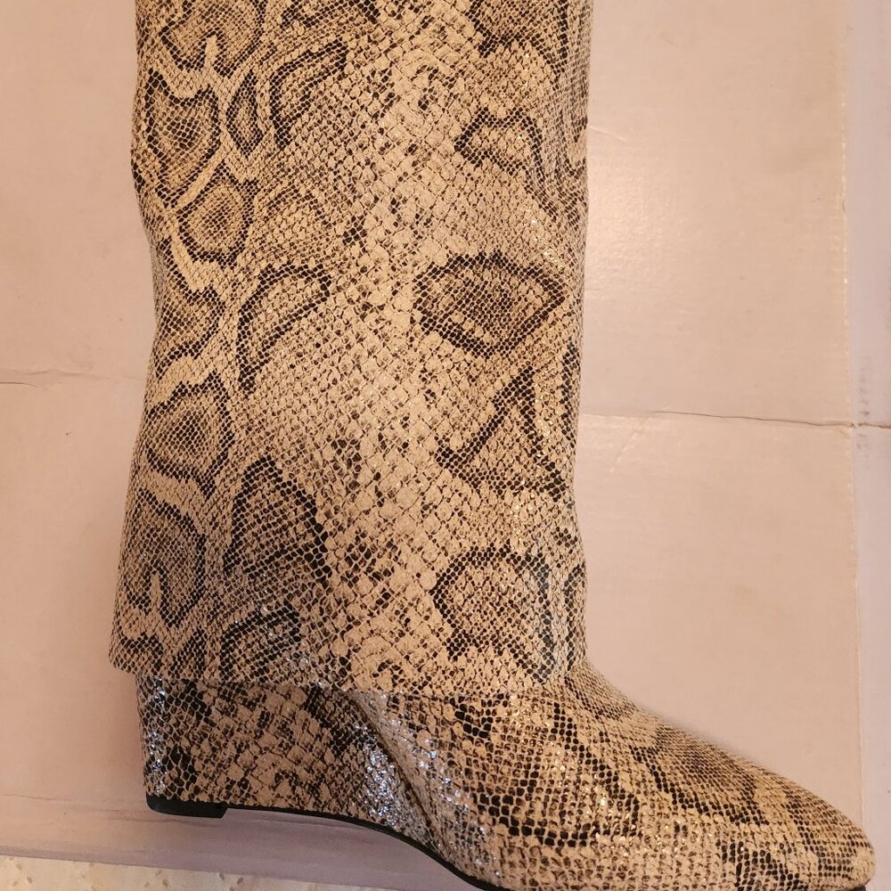 Madden girl snakeskin print boots NEW